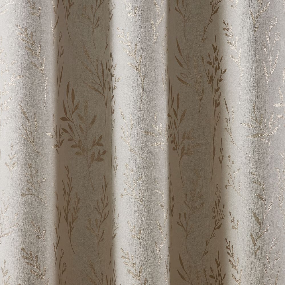 The folds of a Golden Leaves natural with gold foil panel, close up